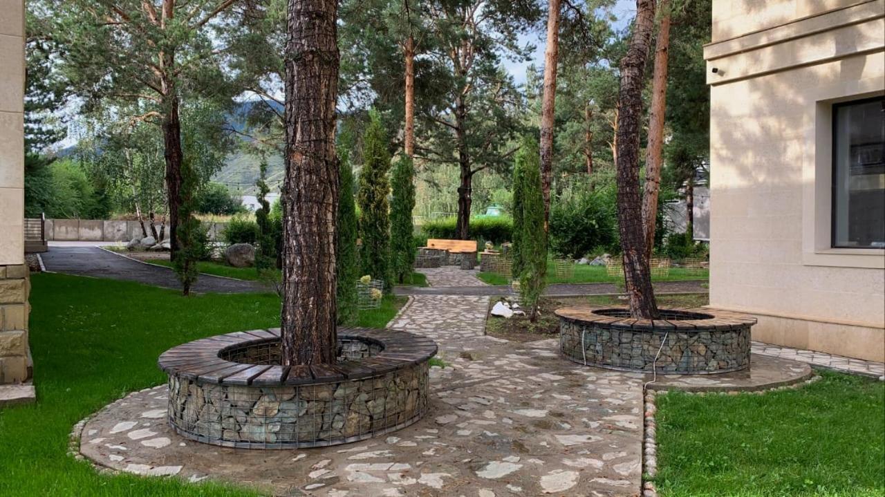 My Hotel Karakol Luaran gambar