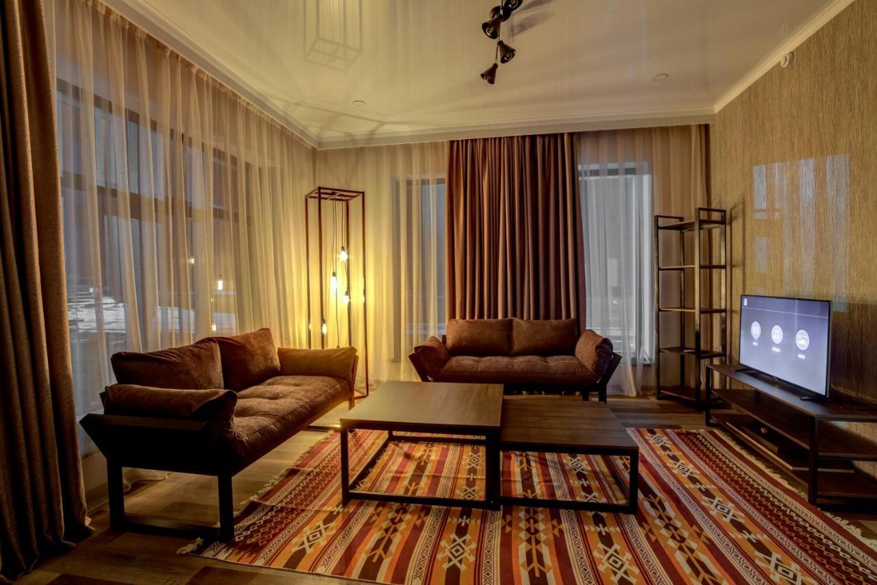 My Hotel Karakol Luaran gambar