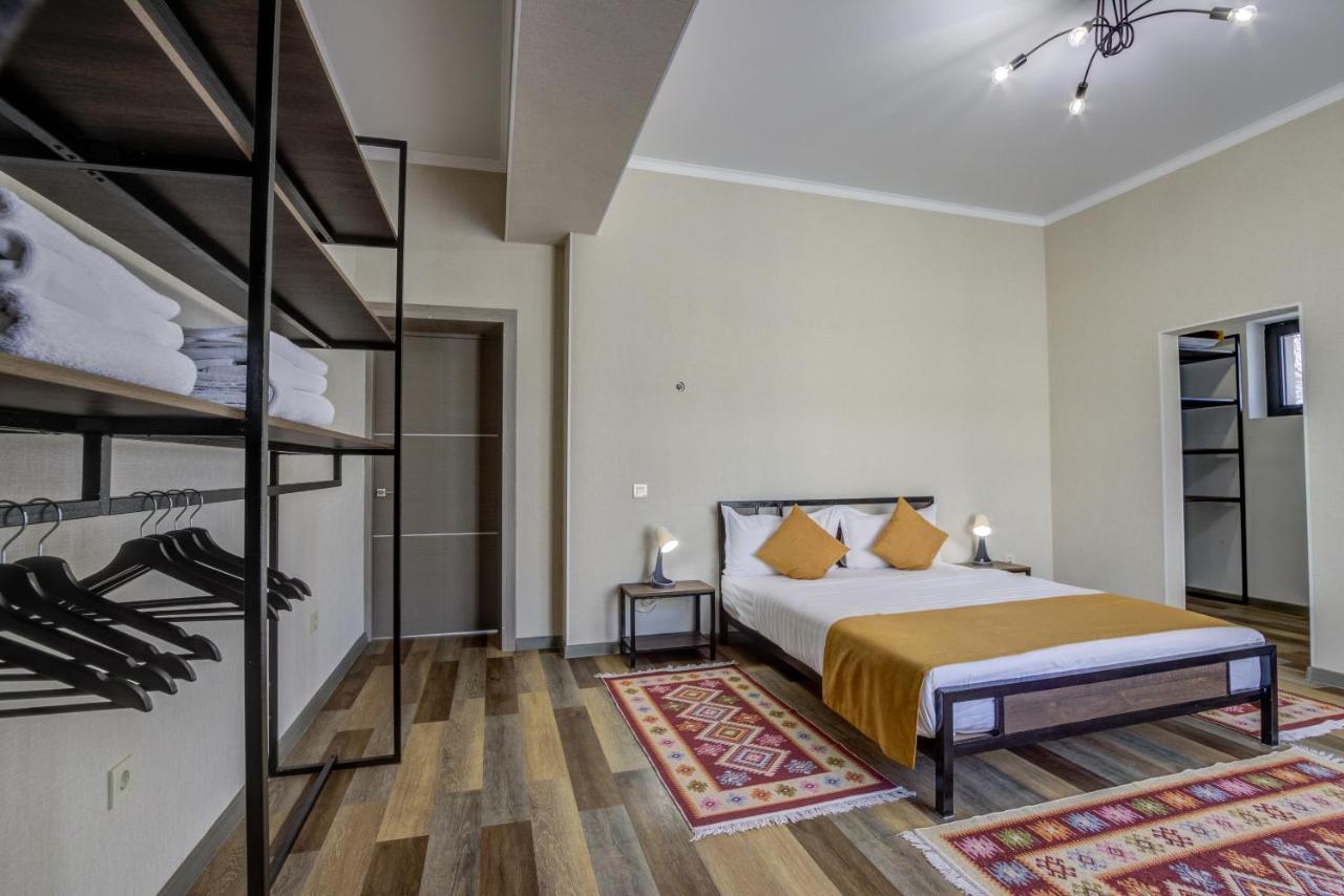My Hotel Karakol Luaran gambar