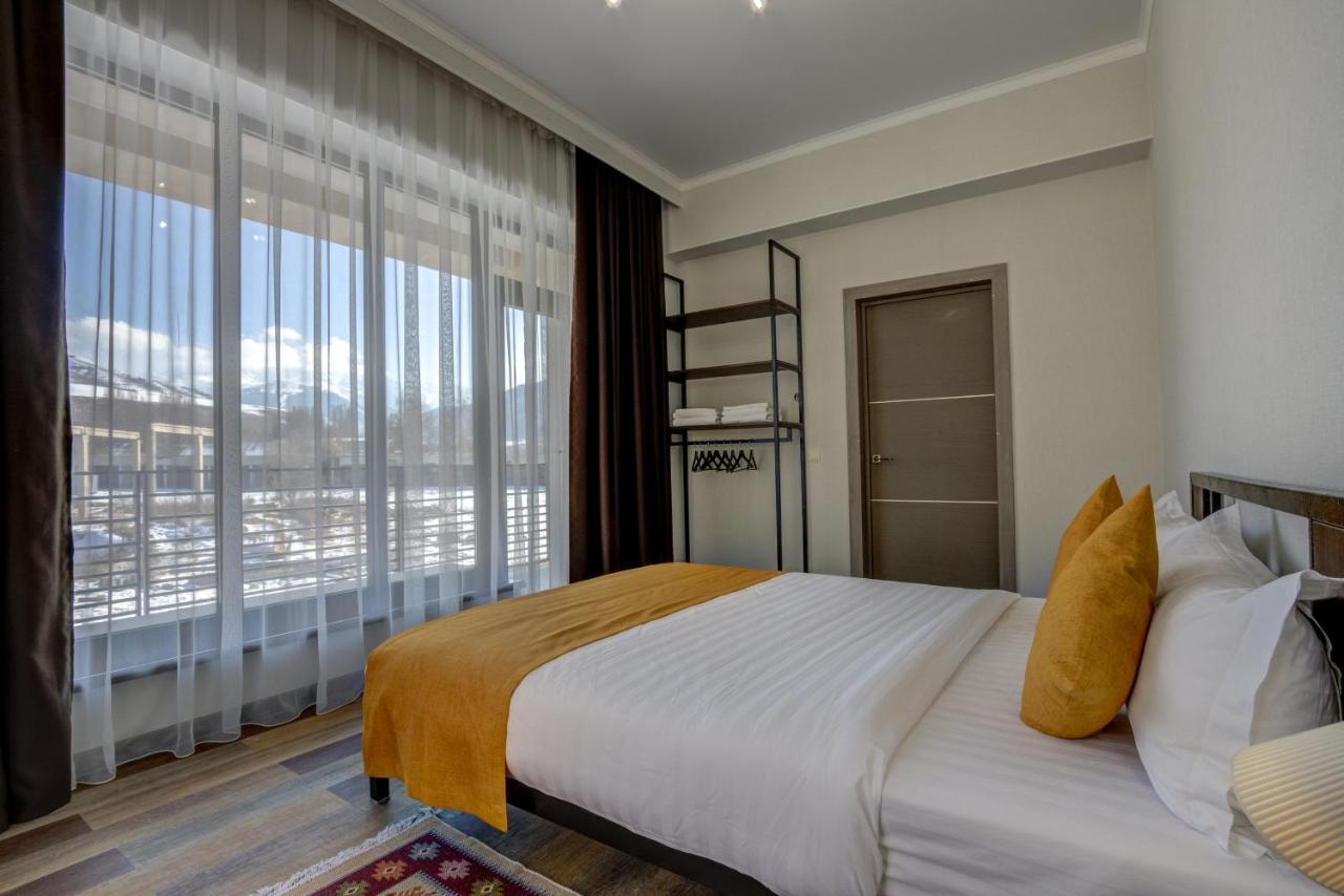 My Hotel Karakol Luaran gambar