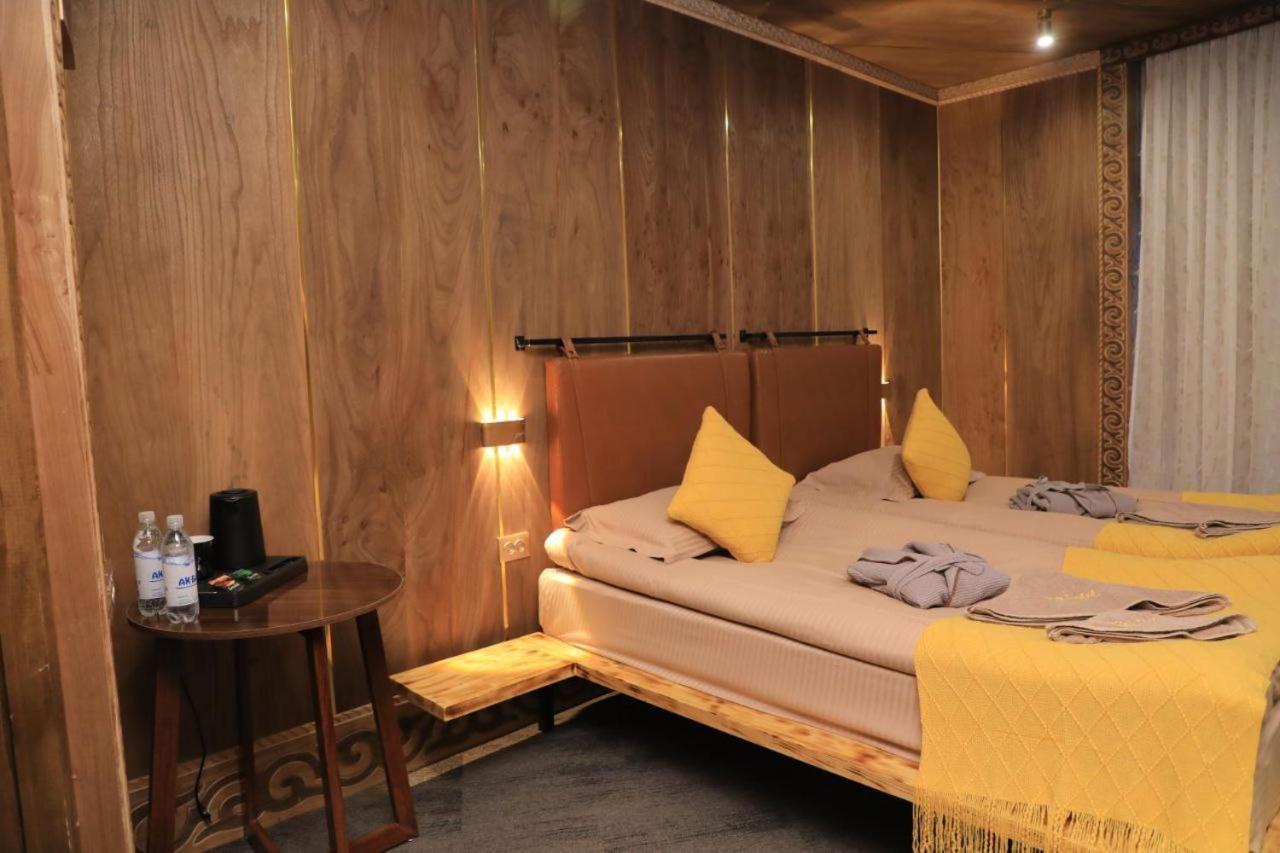 My Hotel Karakol Luaran gambar