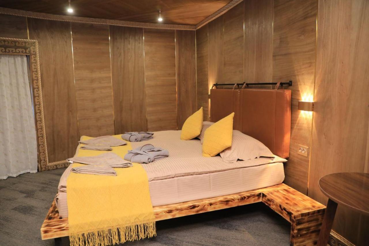 My Hotel Karakol Luaran gambar