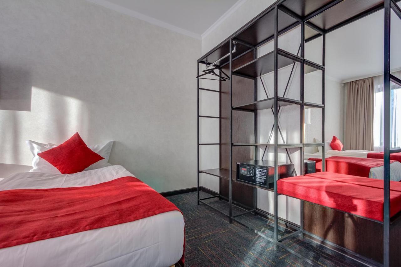 My Hotel Karakol Luaran gambar